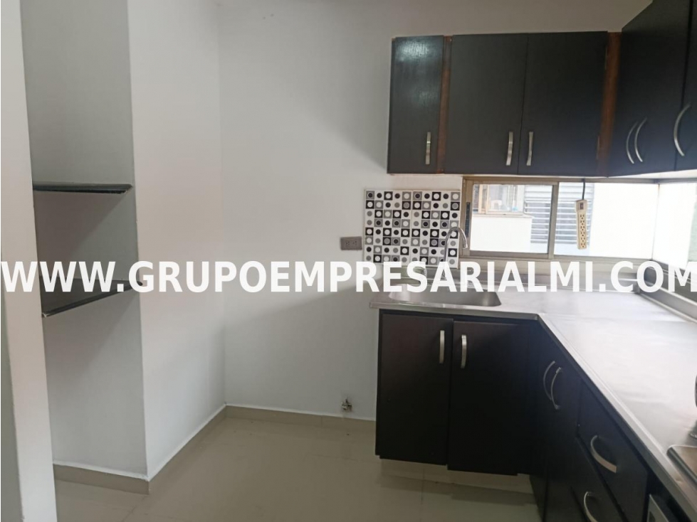 PRECIOSO APARTAMENTO EN VENTA - SECTOR LOMA LOS BERNAL COD: 32793 — foto 2