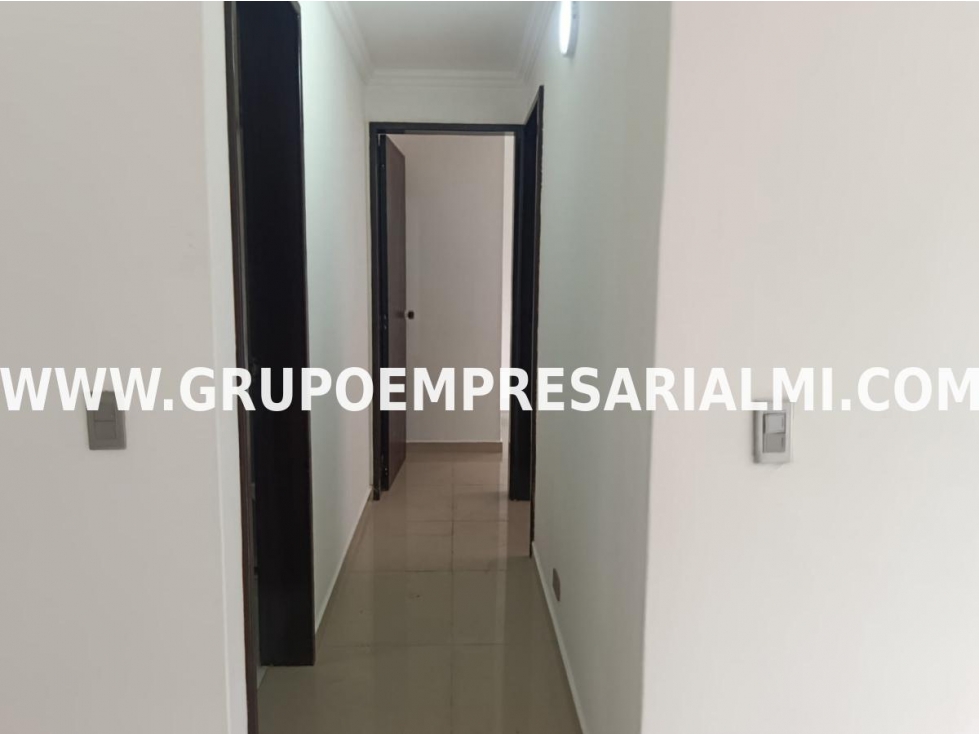 PRECIOSO APARTAMENTO EN VENTA - SECTOR LOMA LOS BERNAL COD: 32793 — foto 5