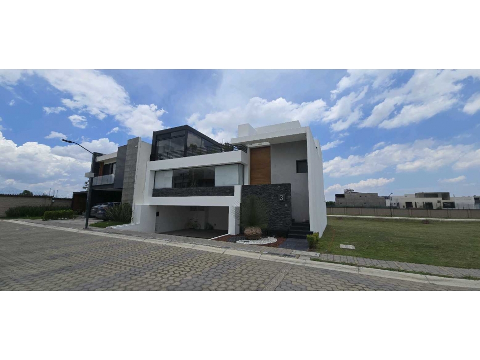 PRECIOSA CASA EN VENTA EN PARQUE VOLCANES
