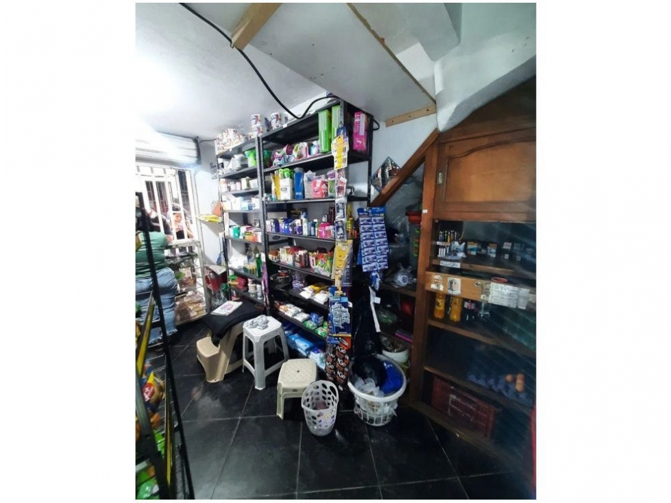 PRIMER PISO PARA NEGOCIO | BARRIO LA PLAYITA, MEDELLIN EN VENTA E165 — foto 2