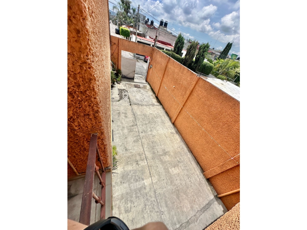 Propiedad con 4 departamentos en venta en Cuernavaca - 4