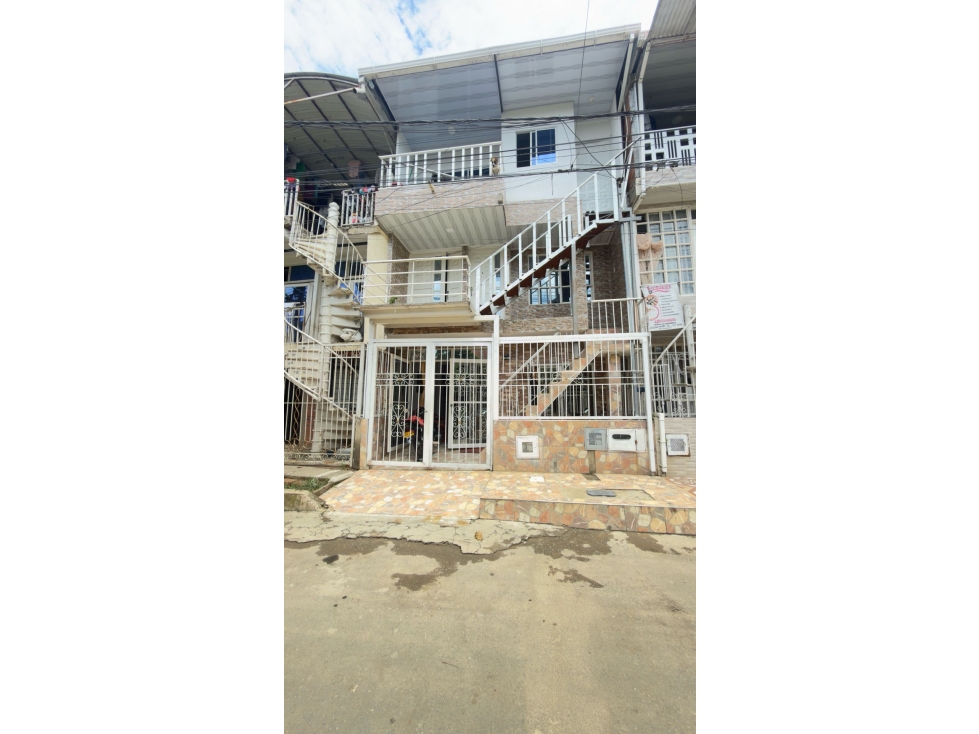 PROPIEDAD DE DOS PLANTAS INDEPENDIENTES BARRIO VILLA PAULINA 3 JAMUNDI