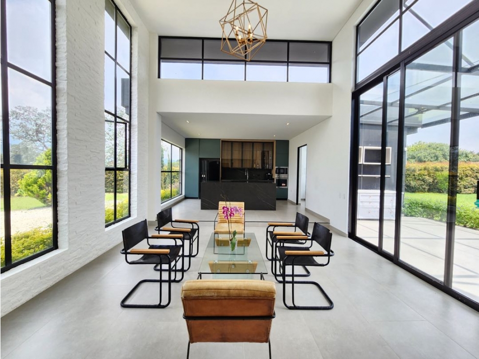 CASA EN EXCLUSIVA PARCELACIÓN DE LLANOGRANDE — foto 4
