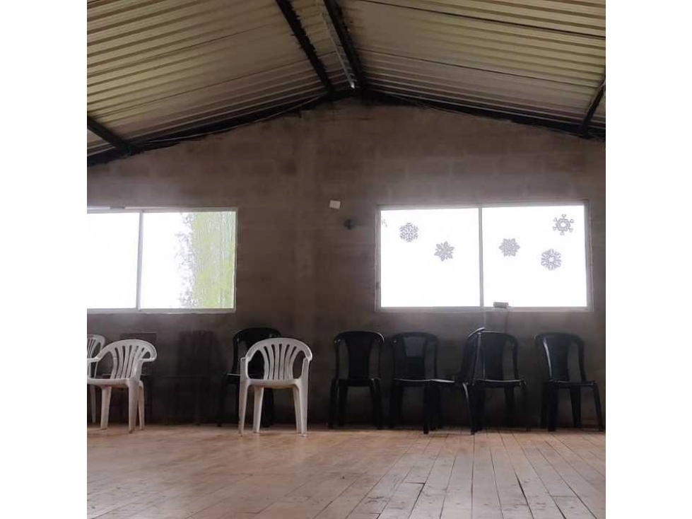 Propiedad en Venta 7000m2 y construcciones en Otavalo - 2