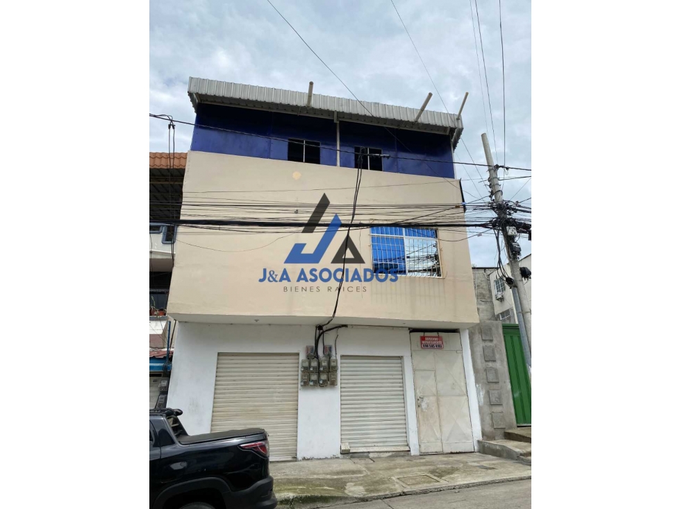Propiedad Versáti, ideal para Inversión o Institución. Manta - 4