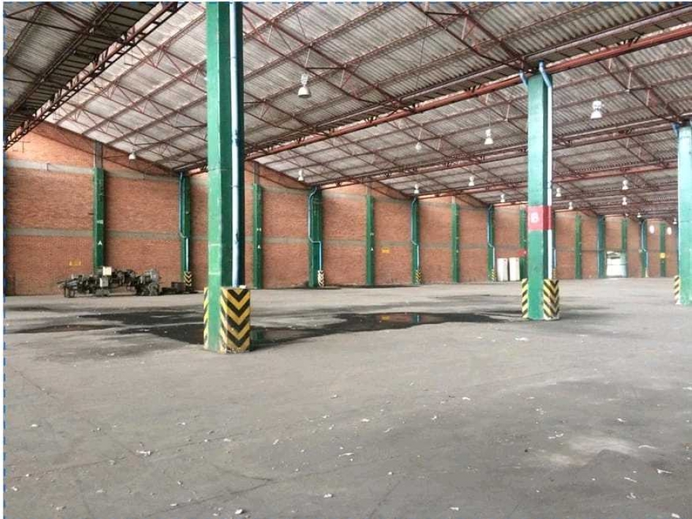 PROPIEDAD ZONA INDUSTRIAL DE YUMBO - 2