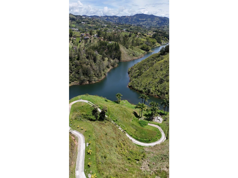 Proyecto Himalaya entre El Peñol y Guatape