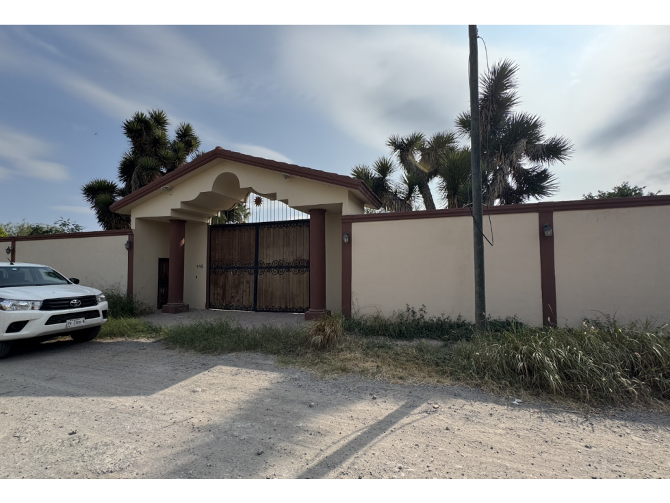 Quinta en Venta con Alberca - Villas Campestres, Cienega de Flores - 1