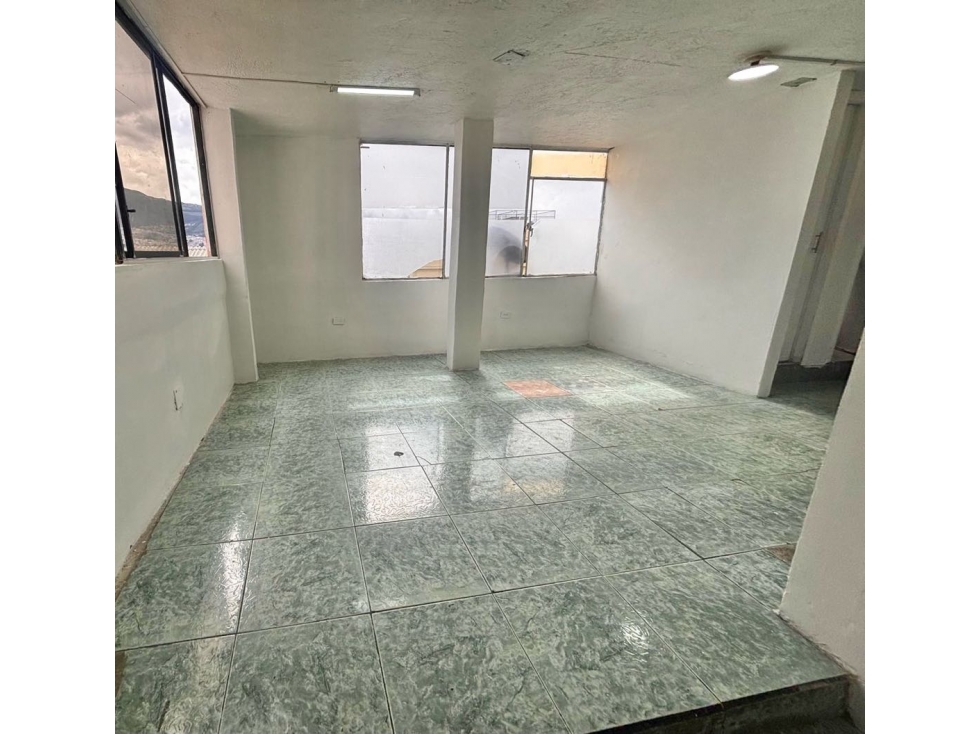 Real Audiencia Local Comercial 115m2 — foto 3