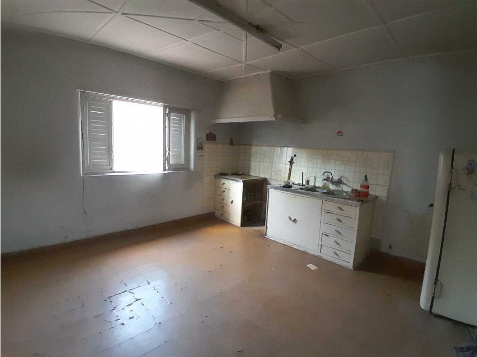 Venta Casa a Reciclar en Calle Ozamis, Maipú, Mendoza - 3