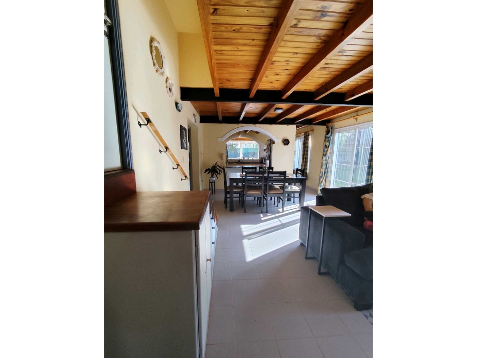 Casa en Venta con Parque, Pileta y Quincho en Vistalba, Luján de Cuyo - 4