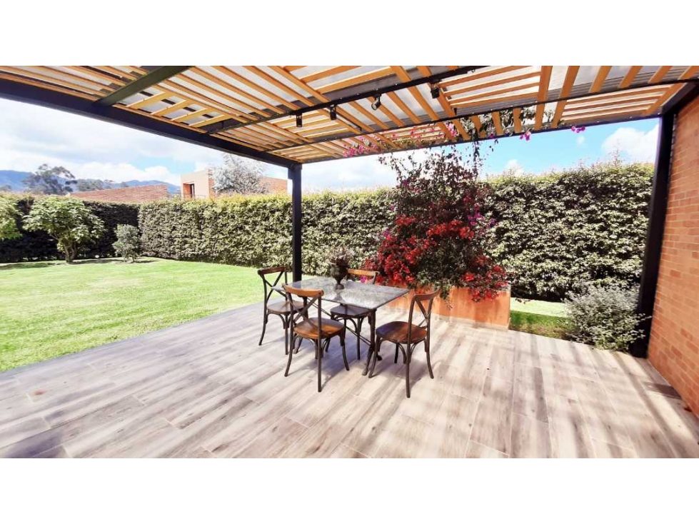 REFUGIO DEL VALLE GUASCA - LA CALERA, VENTA, LINDO JARDÍN Y PÉRGOLA!