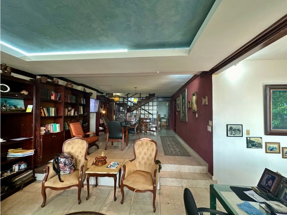 GANGA - SE VENDE CASA DE 3 NIVELES EN LOS ANGELES AM — foto 3