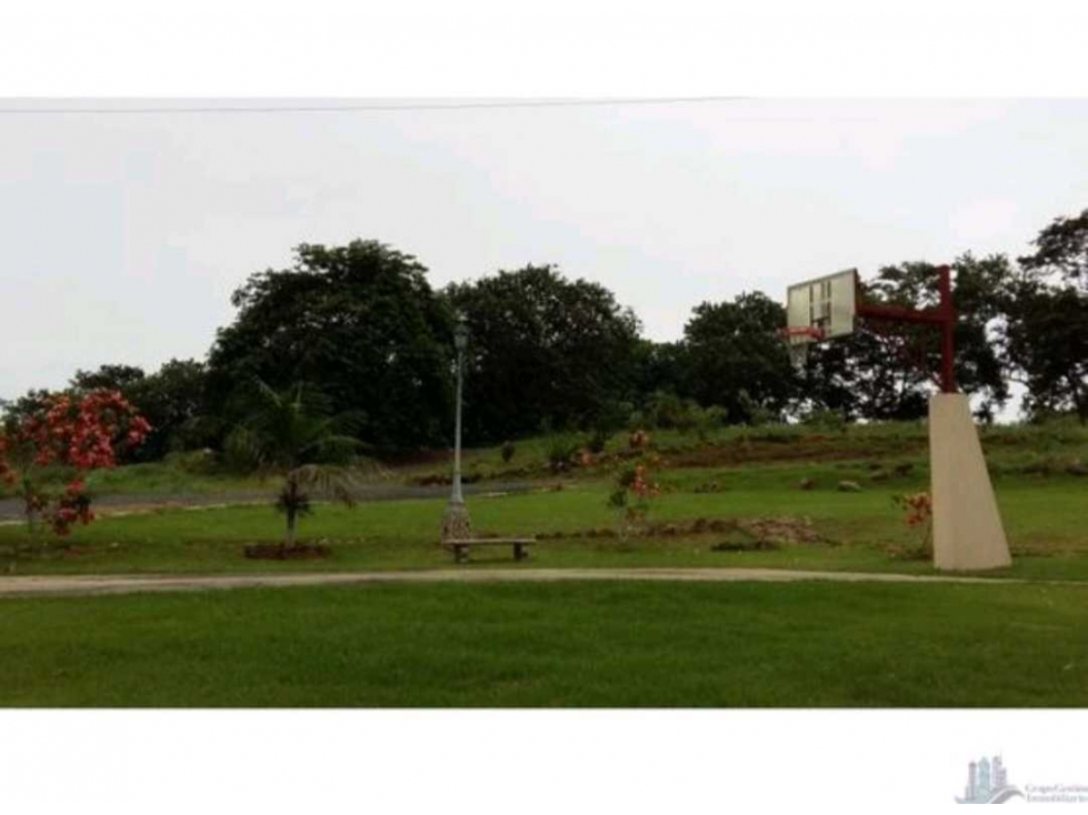 VENTA DE REMATE, LOTE CAMPESTRE 1253.62m2 EN CAPIRA - 2