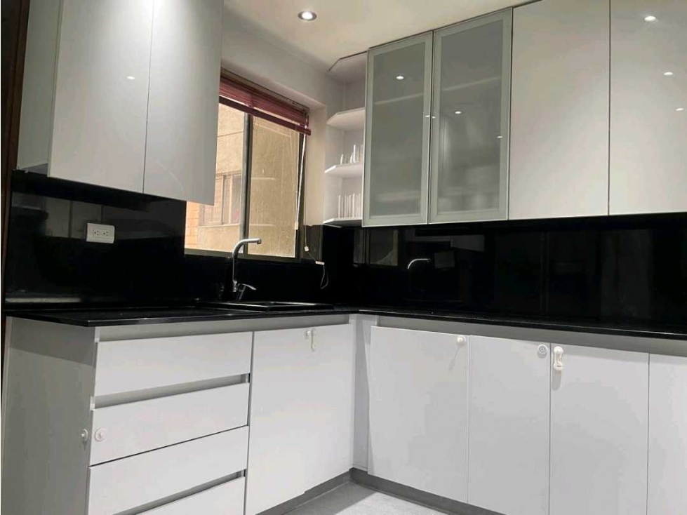 Renta apartamento amoblado Poblado La Tomatera — foto 4