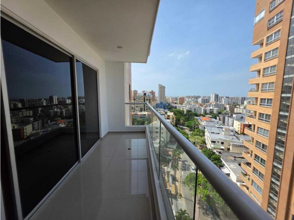 Renta Apartamento en Altos de Riomar