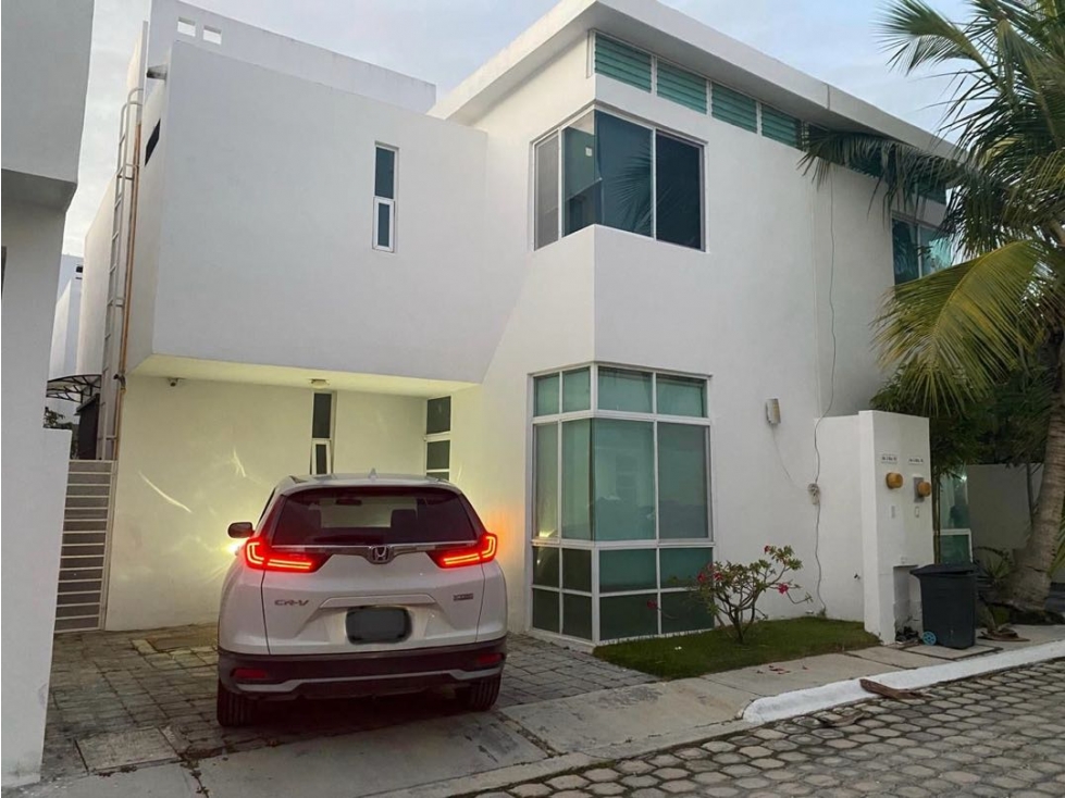 RENTA CASA EN BUGAMBILIAS CIUDAD DEL CARMEN - 1