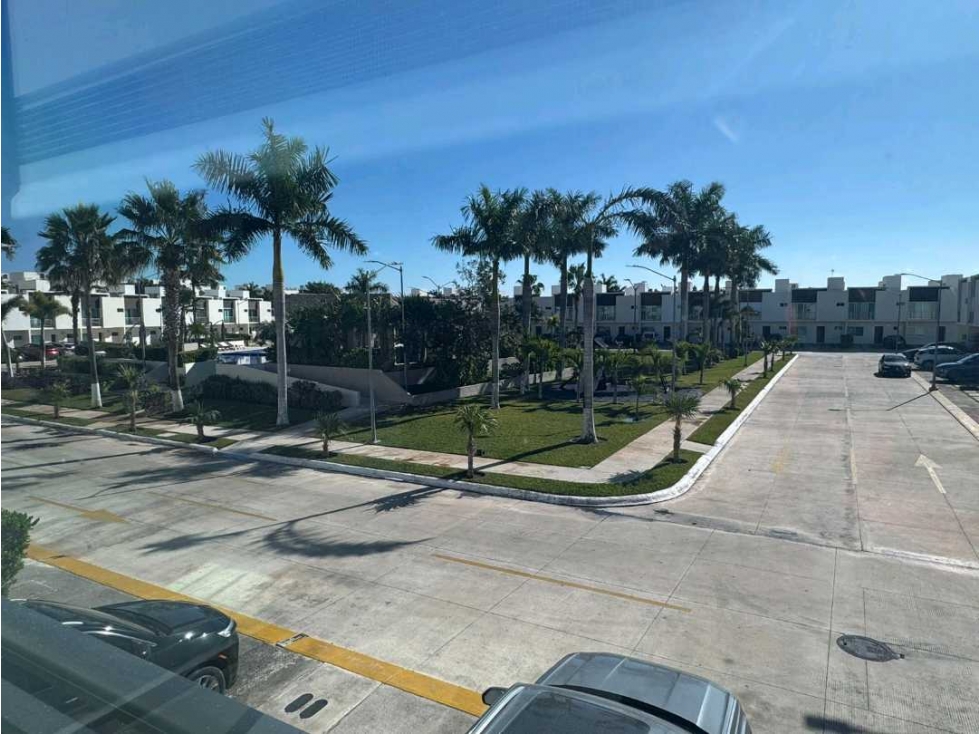 Renta casa en Long Island frente a alberca y parque — foto 2