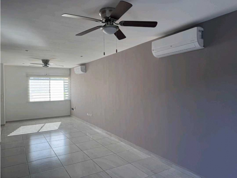Renta casa en Long Island frente a alberca y parque — foto 6