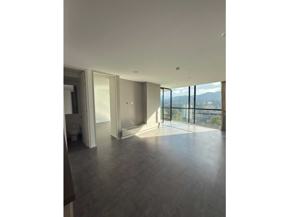 RENTA DE APARTAMENTO EN EL ALTO DE LAS PALMAS, UBICACIÓN ESTRATÉGICA. — foto 3