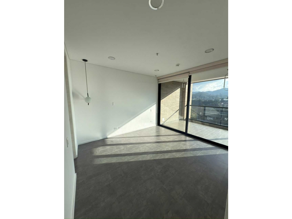 RENTA DE APARTAMENTO EN EL ALTO DE LAS PALMAS, UBICACIÓN ESTRATÉGICA. — foto 5