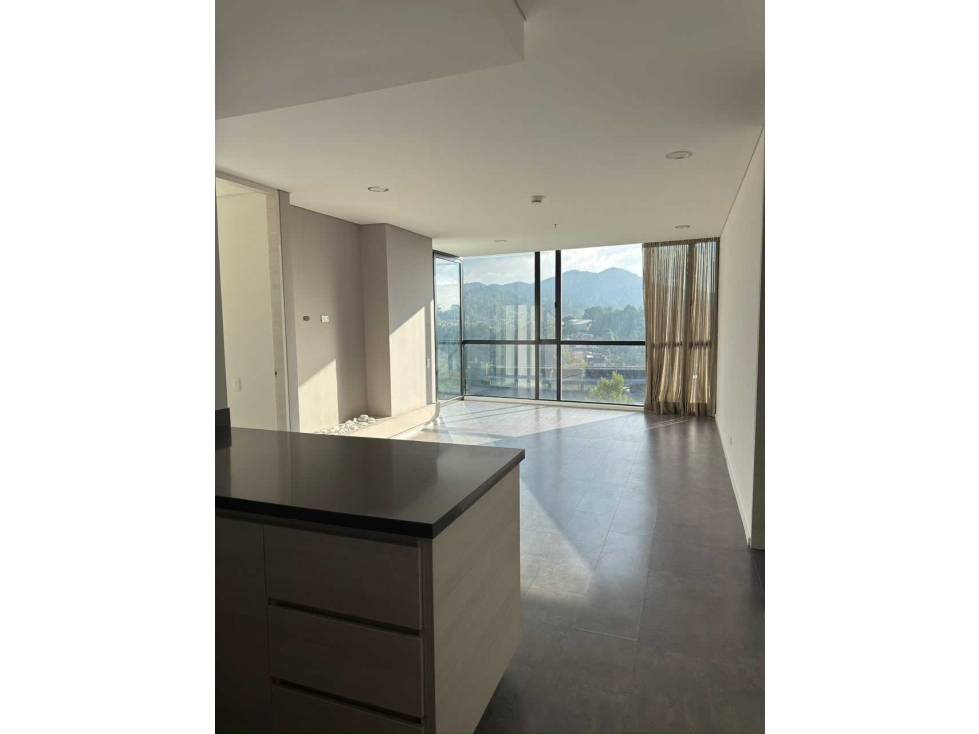 RENTA DE APARTAMENTO EN EL ALTO DE LAS PALMAS, UBICACIÓN ESTRATÉGICA. — foto 6