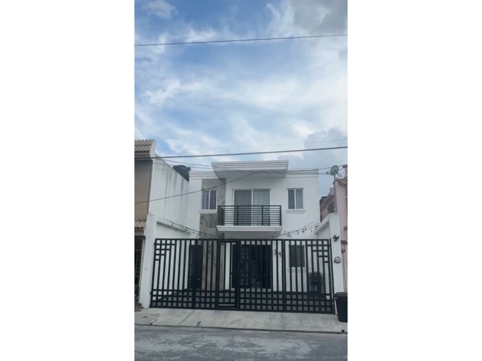RENTA DE CASA AMUEBLADA EN JARDINES DE CASA BLANCA - 1