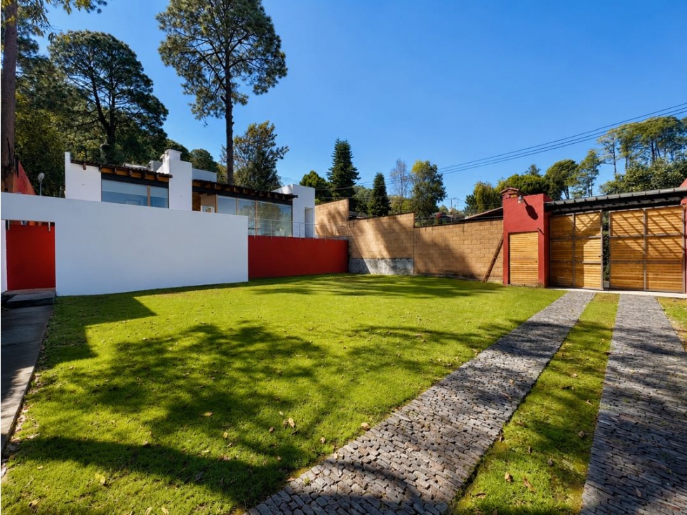 RENTA DE CASA CON APLIO JARDIN SEMI - AMUEBLADA | AVANDARO - 2