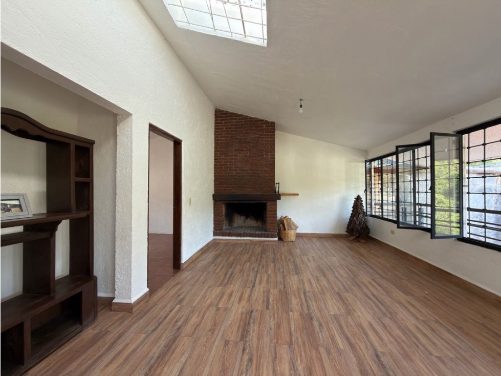 RENTA DE CASA CON JARDIN I AVANDARO — foto 4