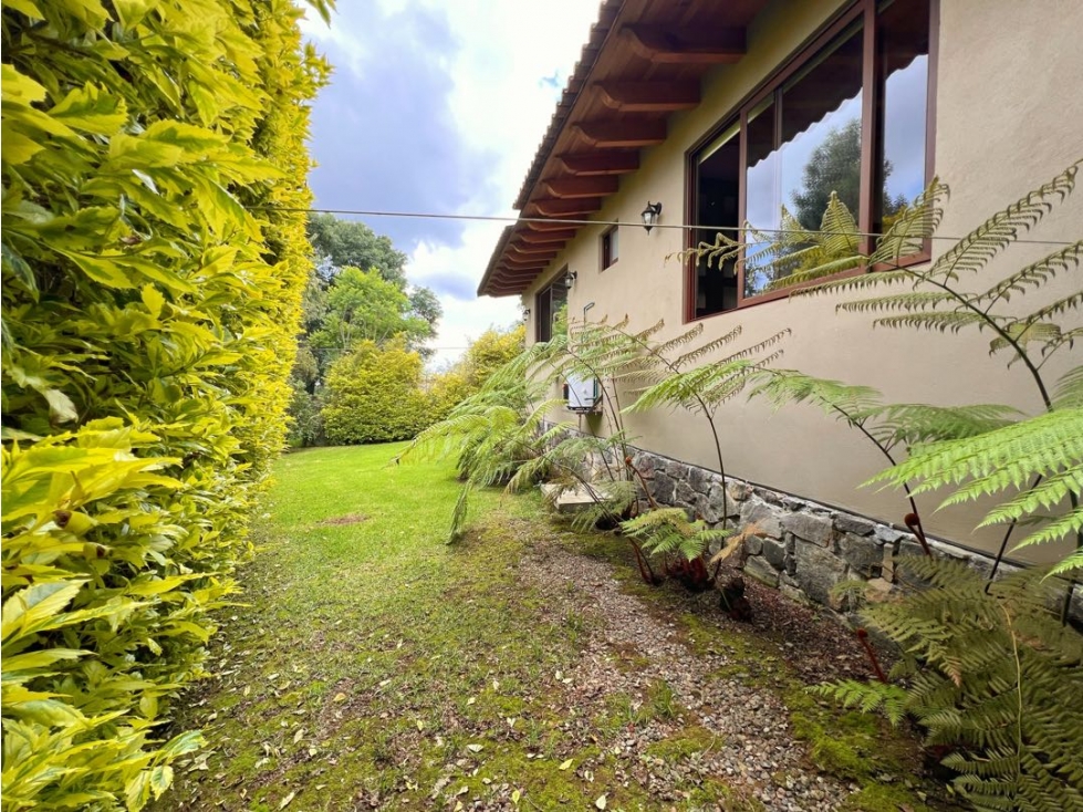 RENTA DE CASA CON JARDÍN I AMUEBLADA I CERRO GORDO — foto 4