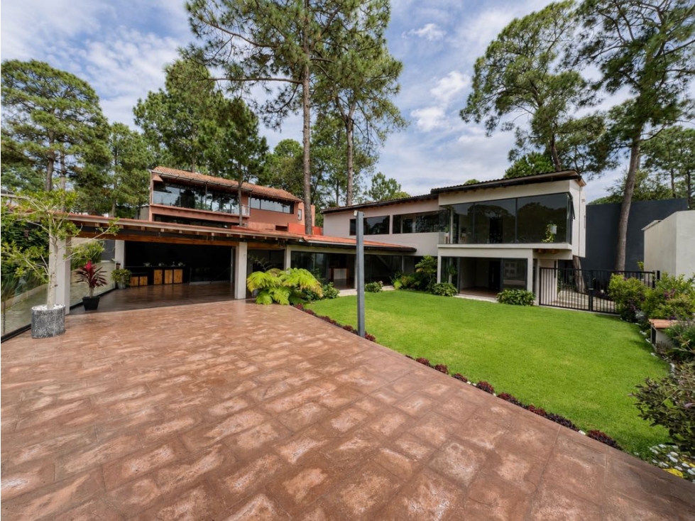 RENTA DE CASA EN FRACCIONAMIENTO CON JARDIN Y VISTAS | AVANDARO