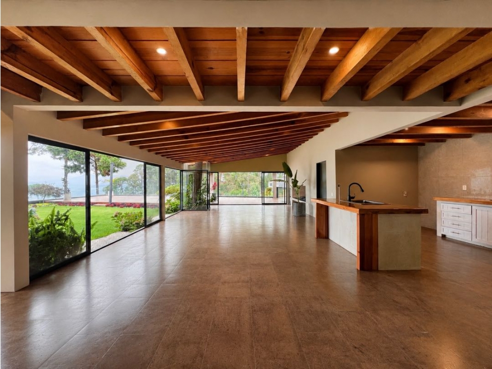 RENTA DE CASA EN FRACCIONAMIENTO CON JARDIN Y VISTAS | AVANDARO — foto 2