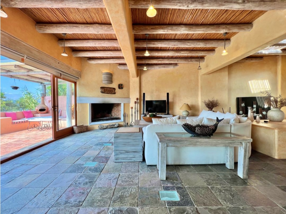 RENTA CASA CON ALBERCA Y TERRAZA VISTAS AL LAGO | VALLE DE BRAVO — foto 6