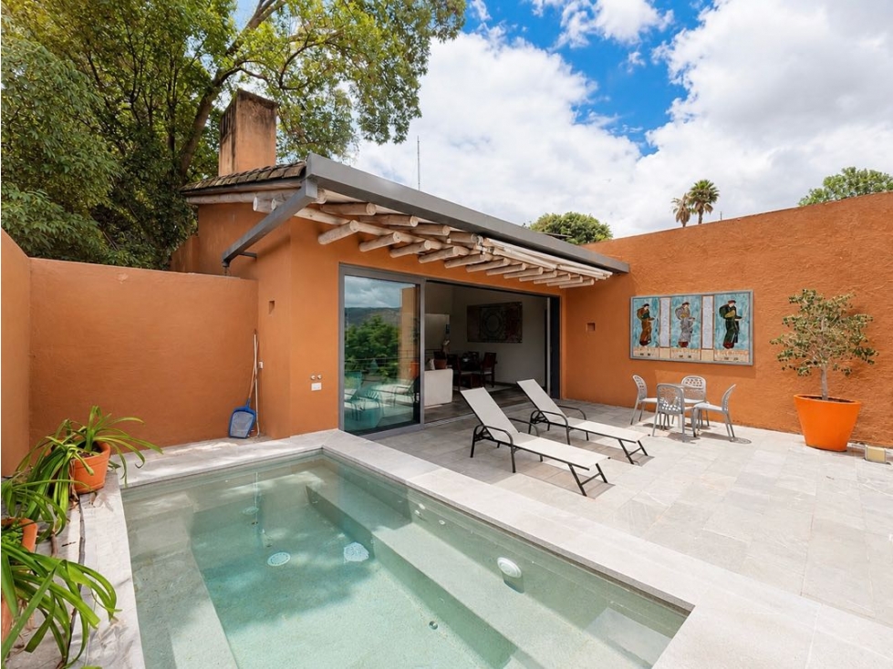RENTA DE CASA | TERRAZA CON JACUZZI Y VISTA | VALLE DE BRAVO