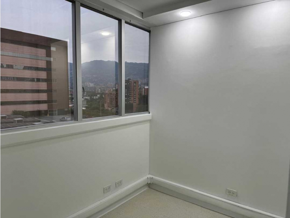 Renta de consultorio médico en Sabaneta - 5