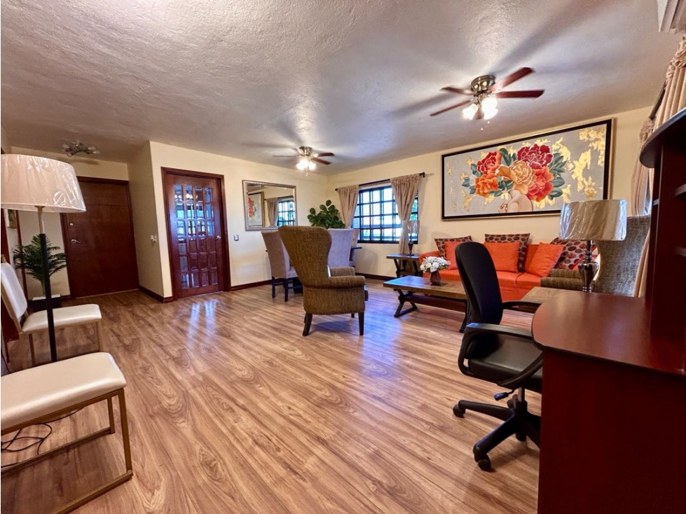 Renta de Departamento Av. Azteca (Recién Remodelado)