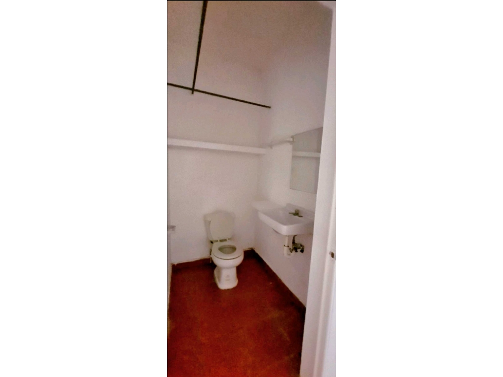 RENTA DE LOCAL FRENTE PLAZA DORADA PLANTA ALTA - 6