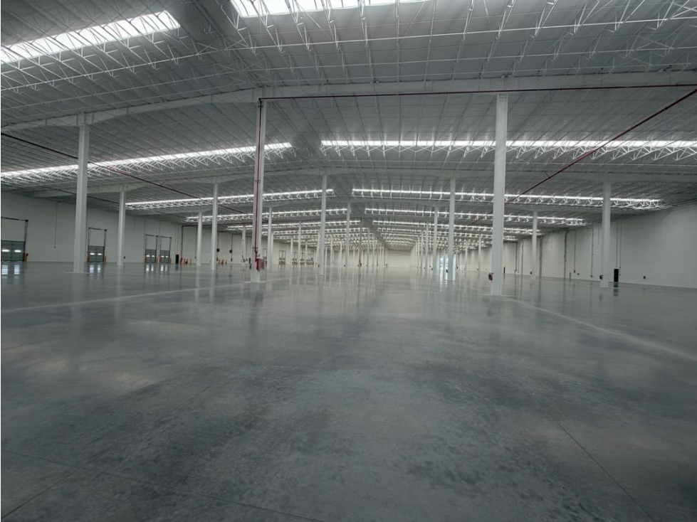Renta Nave Industrial AAA desde 5,990 m² en PLATAH - 6