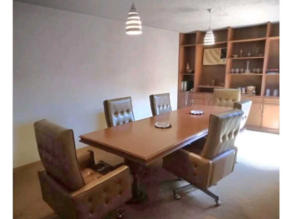 RENTA DE OFICINA / CASA UBICADA EN EL BARRIO DE SANTIAGO — foto 3