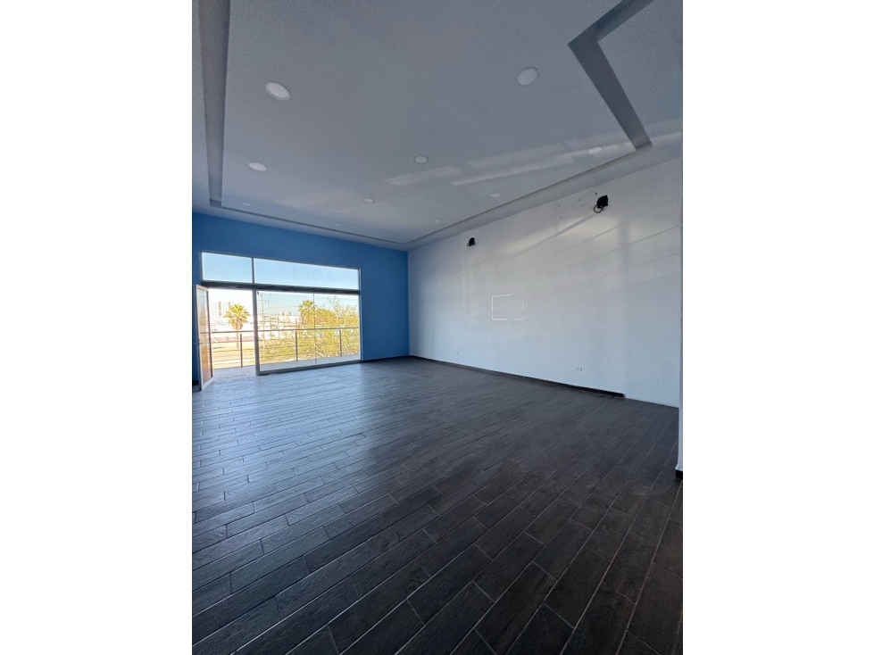RENTA - Local 54m2 Planta alta - PLAZA LAS CASTAÑAS