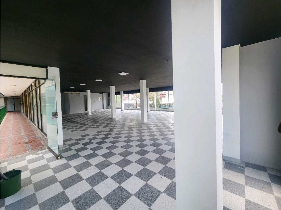 Renta Local Comercial — foto 3