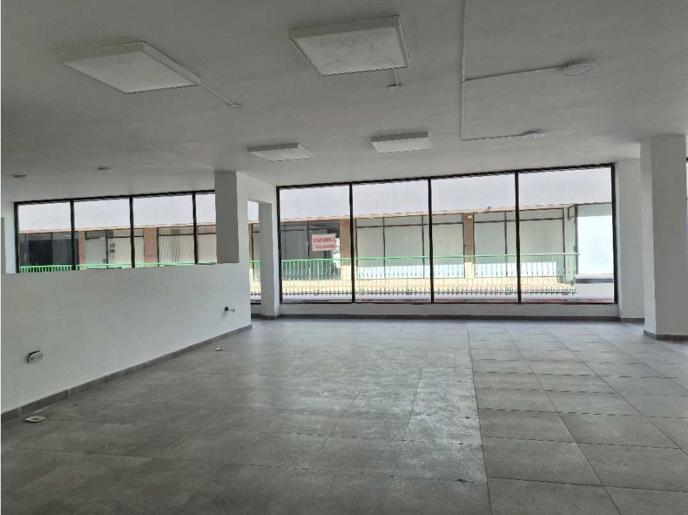 Renta Oficina Comercial — foto 4