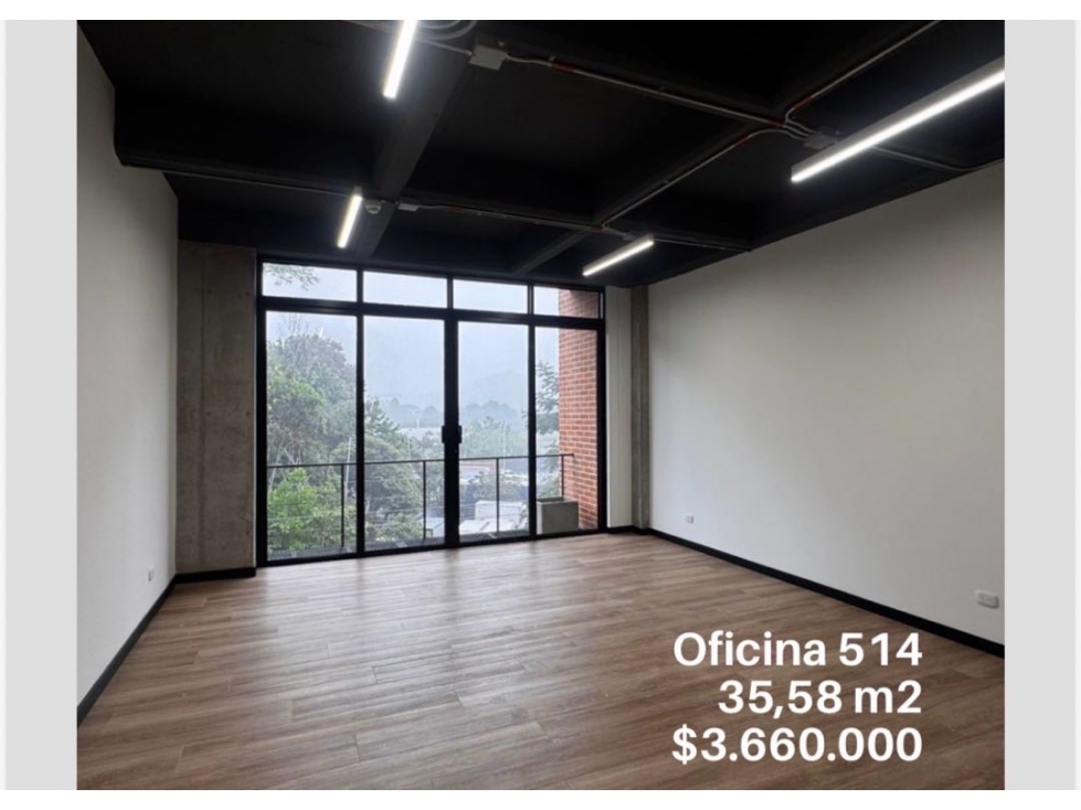 RENTA OFICINA EN MODERNO EDIFICIO CERRITOS PEREIRA