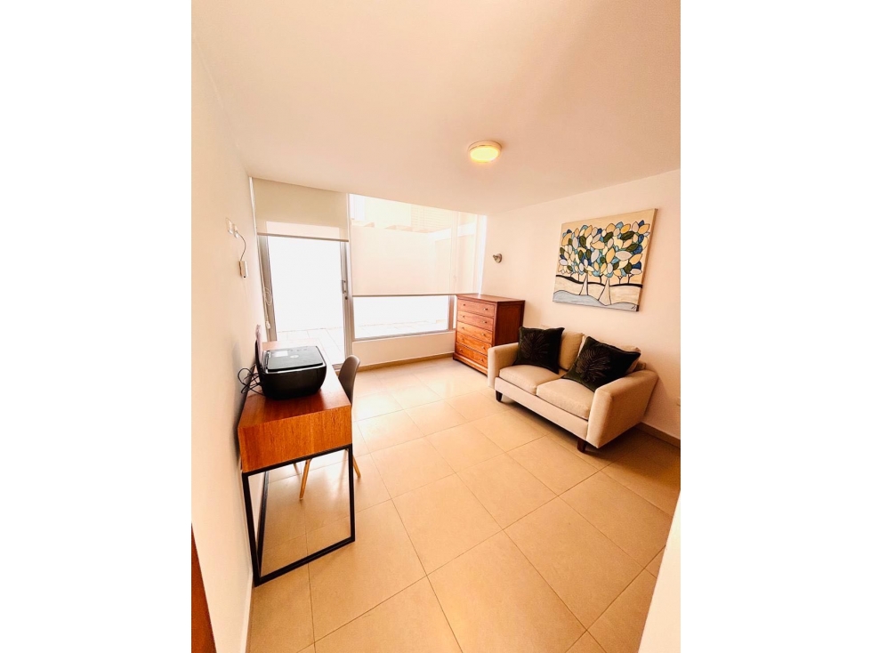 Venta departamento 2 dormitorios sin muebles + PATIO — foto 3