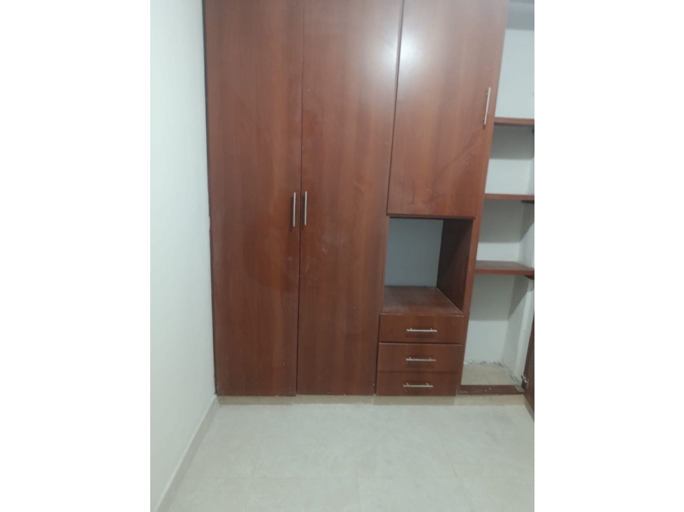 Rento aparta estudio 1er piso en la flora , cali — foto 6