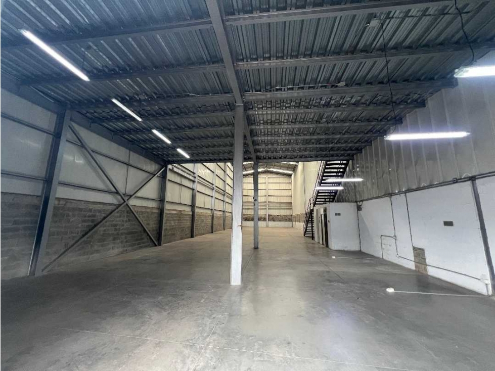 RENTO BODEGA EN LA ROMELIA EL POLLO DOSQUEBRADAS - 1