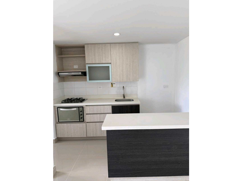 RENTO DIRECTO CON SEGURO APARTAMENTO EN SABANETA — foto 3