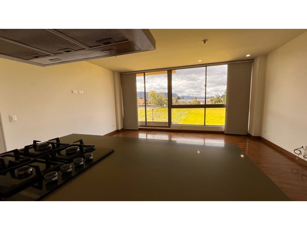 Vendo lindo apartamento milla de oro club house. Dos garajes — foto 2