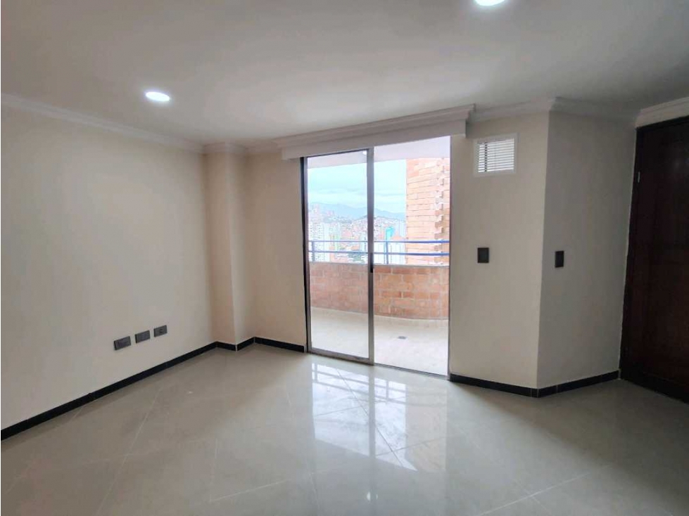 Rento o Vendo apartamento en Prado Centro