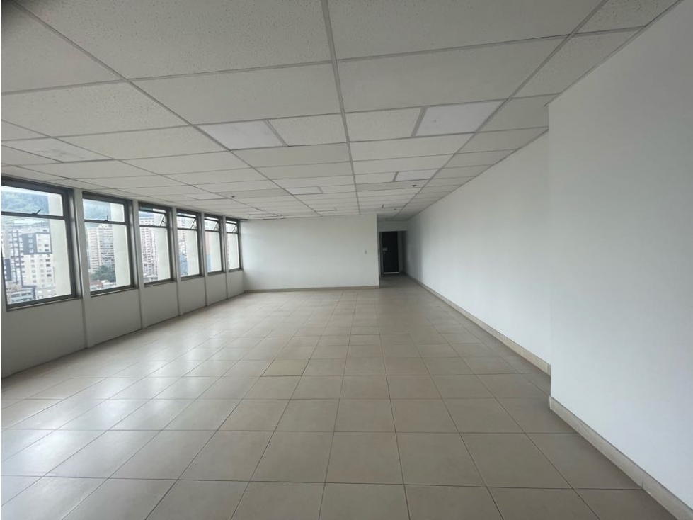 RENTO OFICINA EN EL CENTRO DE BOGOTÀ EN PRESTIGIOSO EDIFI — foto 2